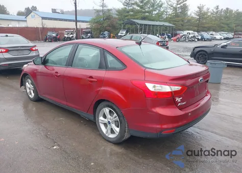 2014 Ford Focus Se z USA, uszkodzony, nr VIN 1FADP3F25EL402440
